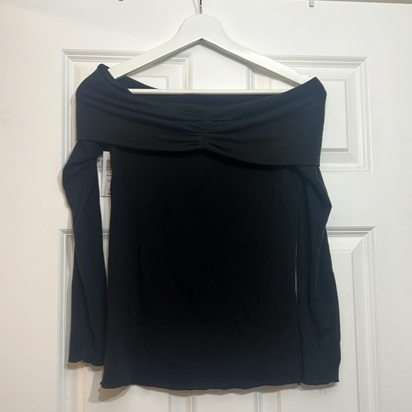 Aritzia Gloria Longsleeve - Picture 2 of 2